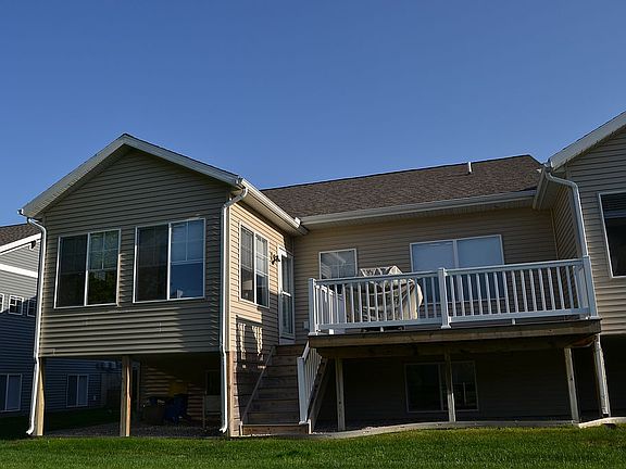 2nd image of 865 S Center Park Dr SW