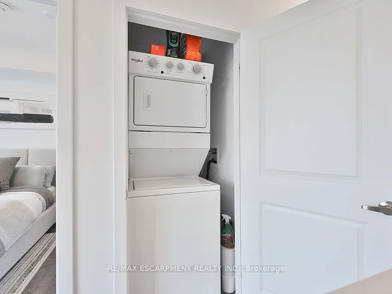 470 Dundas St E #314 — Photo 24