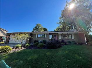 4655 Riverside Dr, Columbus, IN 47203