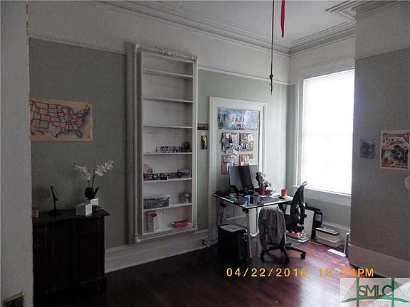 5th image of 123 W Waldburg St