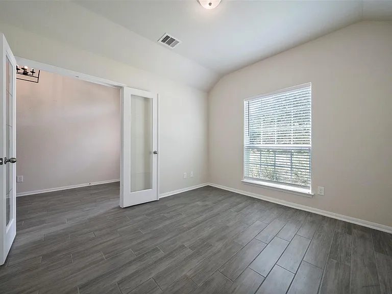 3227 Fairhaven Ln — Photo 5