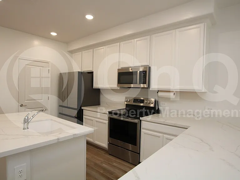 2632 S Peppertree Dr #103 — Photo 2