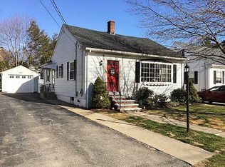 52 Gardner Ave, North Providence, RI 02911