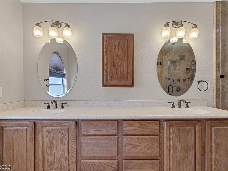 340 Bekasina Dr — Photo 35