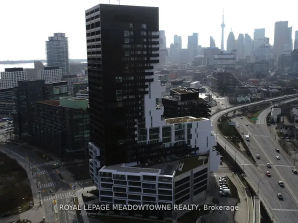 170 Bayview Ave #2104, Toronto, ON M5A 0M4