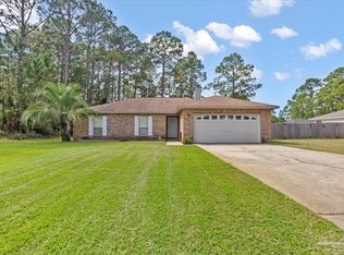 2413 Hemlock Dr, Navarre, FL 32566