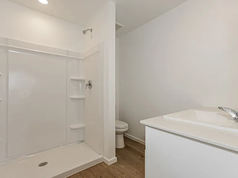 543 Artemis St — Photo 15