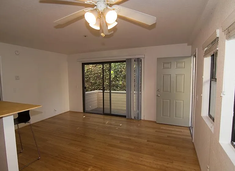 1215 Cacique St #D — Photo 10