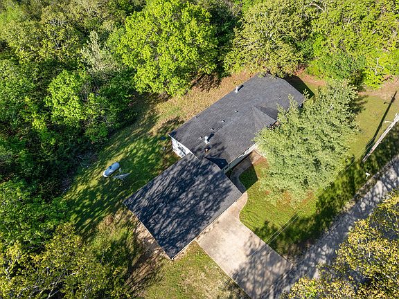 2nd image of 3871 Casey Road