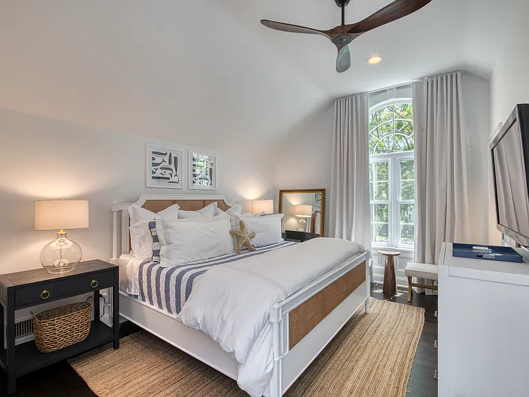 45 Wooded Oak Ln — Photo 9