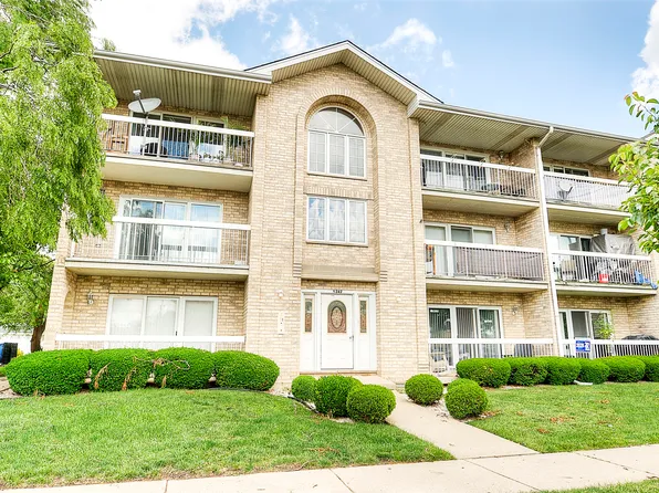 5242 W 79th St APT 2D, Burbank, IL 60459