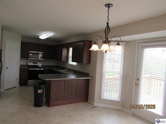 4th image of 704 Clear Spring Ct