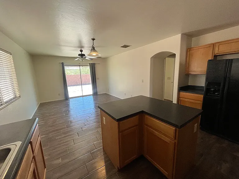 675 W Firehawk Dr — Photo 7