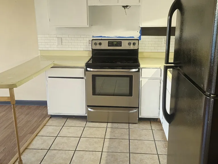 190 Lovers Ln #YOUR RENTAL — Photo 8