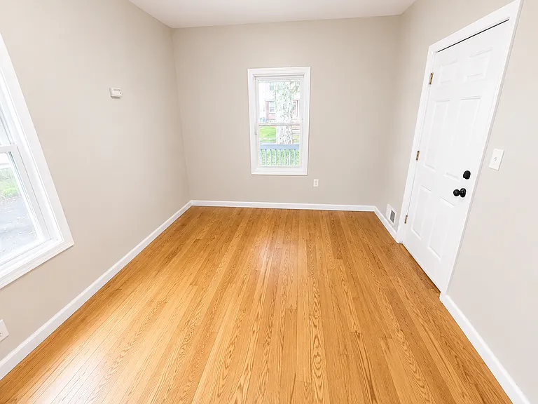 196 Shepard Ave #1R — Photo 7