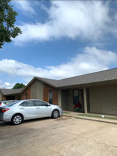 1416 Market Place Photo 1