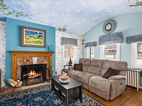 5th image of 4010 Robinson St