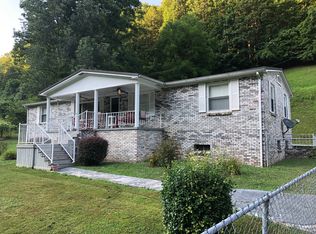 388 Suke Ck Rd, Iaeger, WV 24844