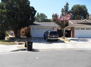 13895 Garrick Ave, Sylmar, CA 91342