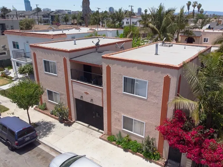 1033 Hoffman Ave — Photo 9