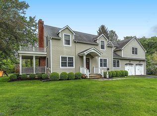 1 N Linden Ln, Mendham, NJ 07945