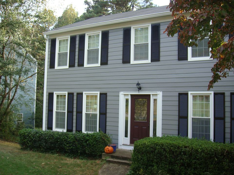 1st image of 370 Barrington Dr E