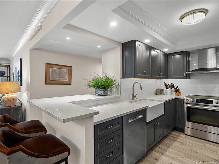 125 Ocean Ave #506 — Photo 9