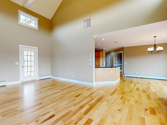 4th image of 20 Robin Lane