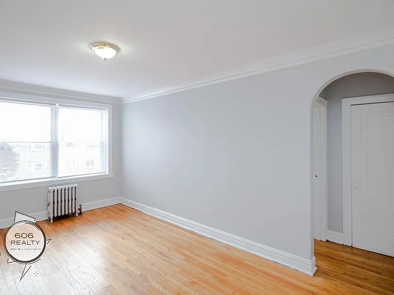 Bright and Sunny Cicero apartments! — Photo 9