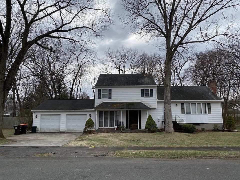2nd image of 63 Coronet Cir