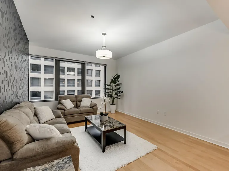 1200 Main St #1007 — Photo 5