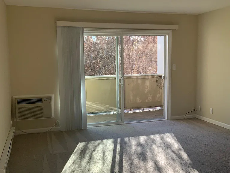 415 Acalanes Apartments — Photo 34