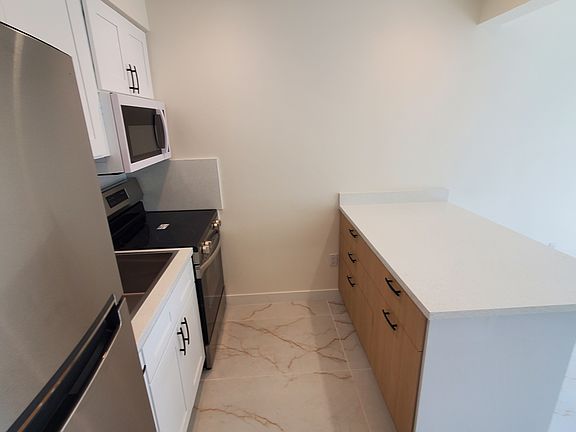 2nd image of 6142 Palm Ave #I