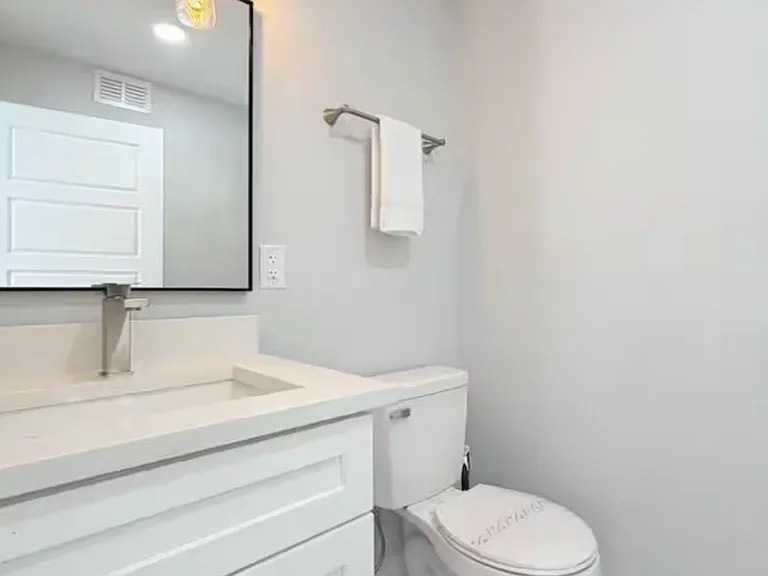 208 Chester St #10 — Photo 2
