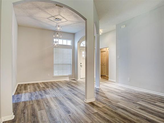 4th image of 8938 Green Ray Dr