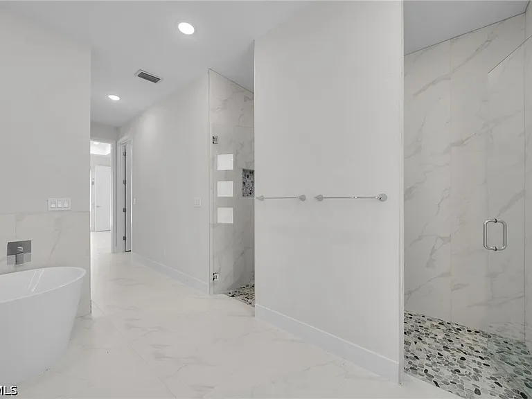1430 SE 23rd St — Photo 34