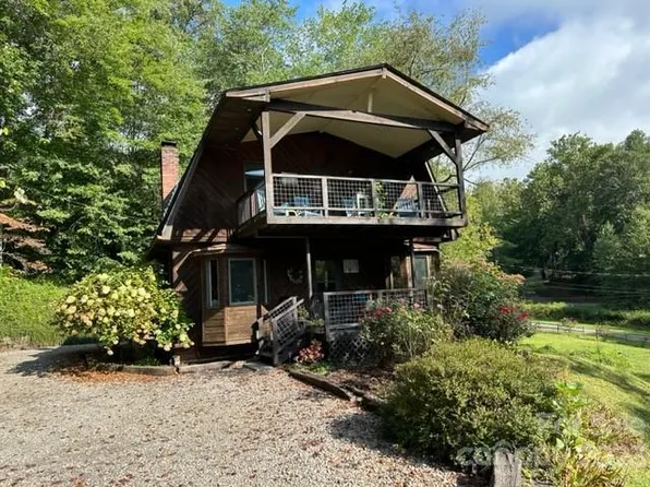 12 Gator Dr, Waynesville, NC 28785