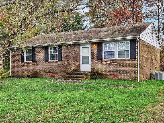 2nd image of 3930 Lamplighter Dr