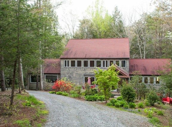 4th image of 467 Clear Brooks Dr