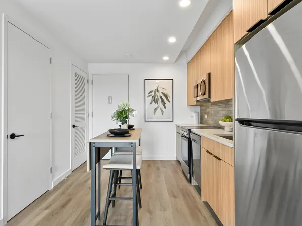 336 Douglass Street image 3 of 13