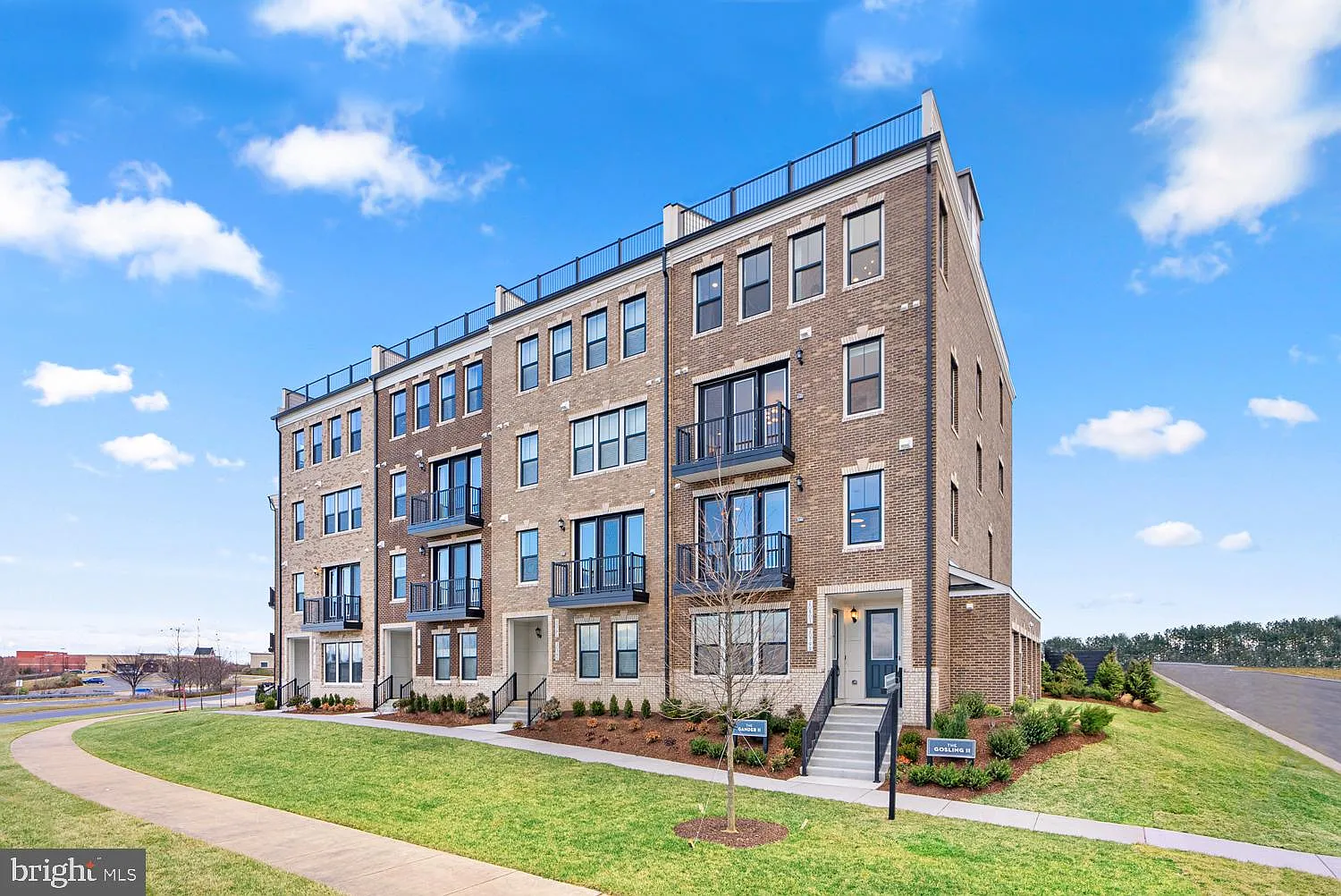 42742 Dalcarnia Ter photo 1