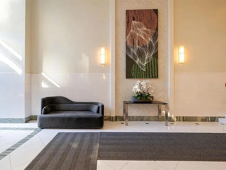 45 River Dr S #907 — Photo 11