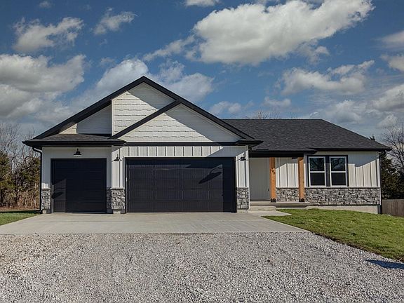 3rd image of 203 Cherry Ln
