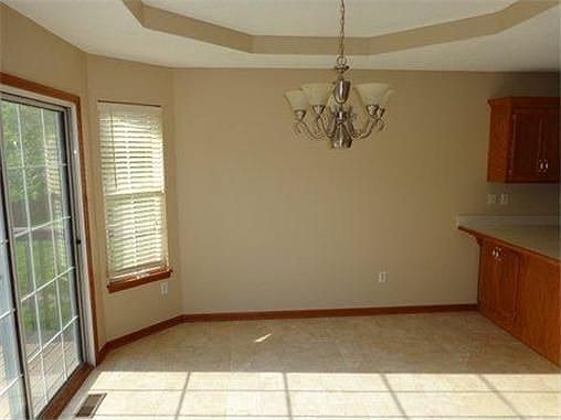 5th image of 1004 N Ponca Dr