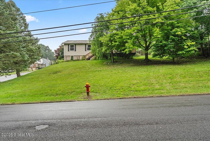 4th image of 176 Northampton Road