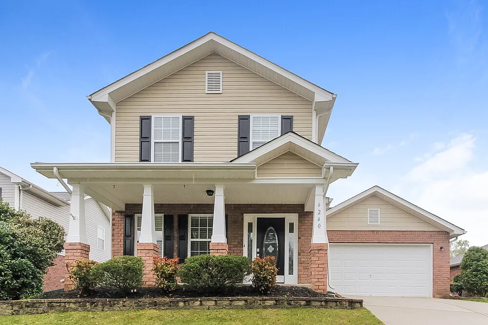 4 bed, 3.5 bath, 2329 sqft, $2,890 — Photo 4