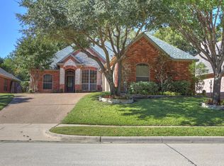 5529 Greenview Ct, North Richland Hills, TX 76148