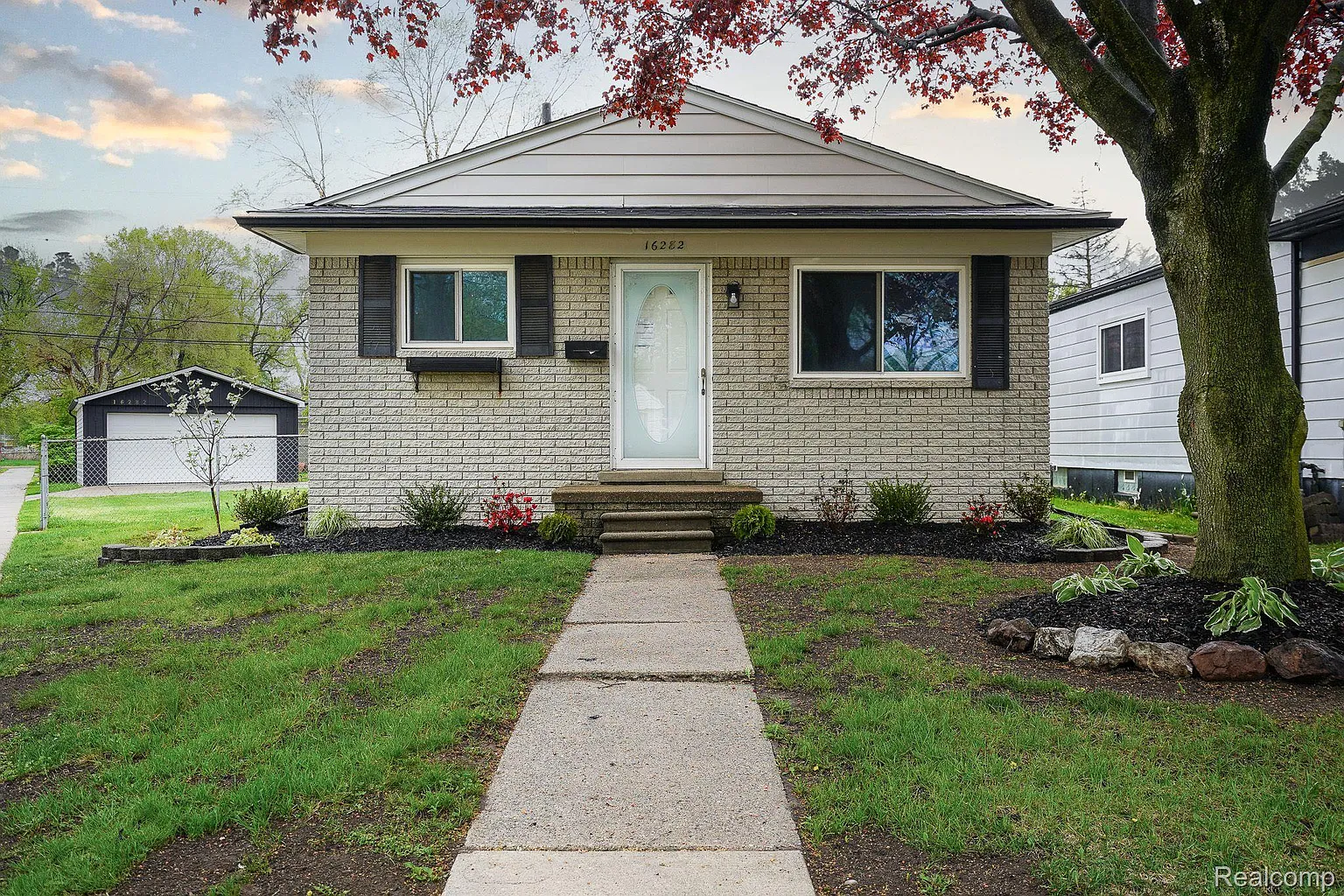 16282 Evergreen Ave photo 1