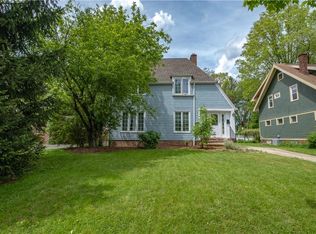 3075 Essex Rd, Cleveland Heights, OH