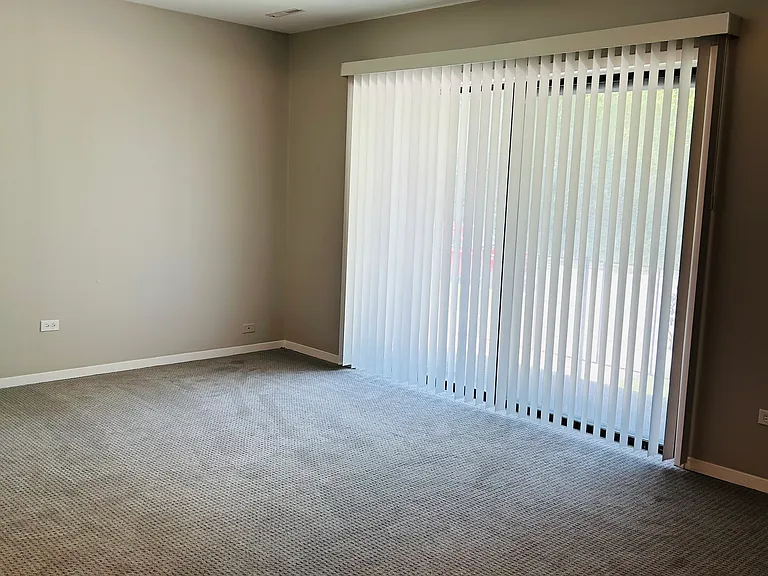 14547 Lamon Ave #1N — Photo 2